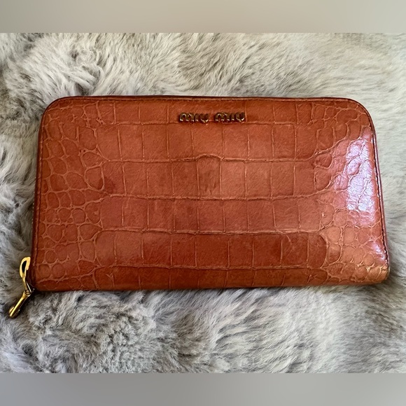 Miu Miu Zippered Wallet - Picture 1 of 6